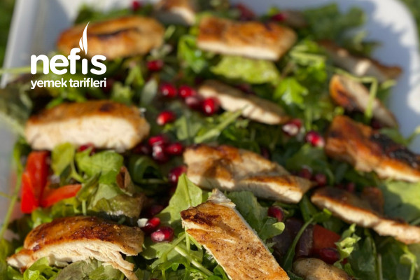 Izgara Tavuklu Salata