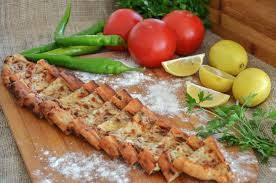 kiymali kaşarlı pide